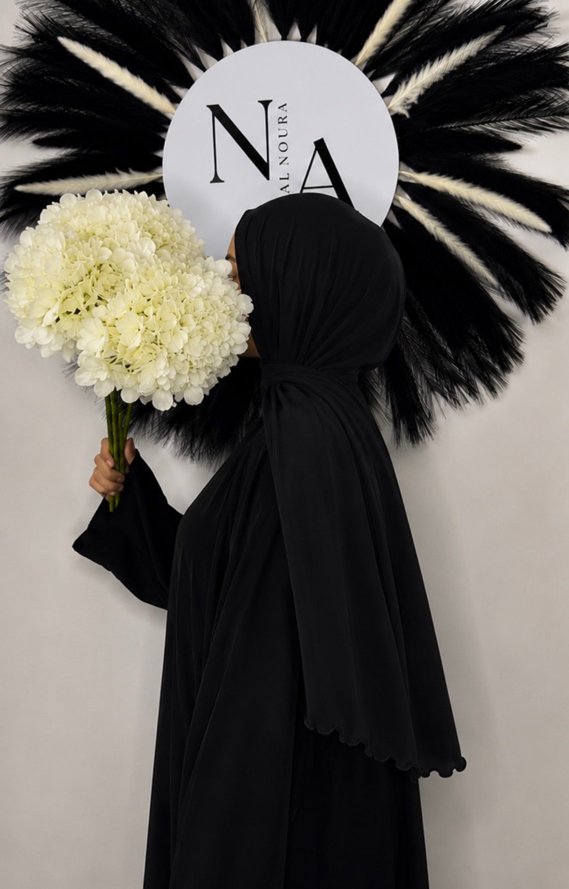 Welliger Hijab schwarz