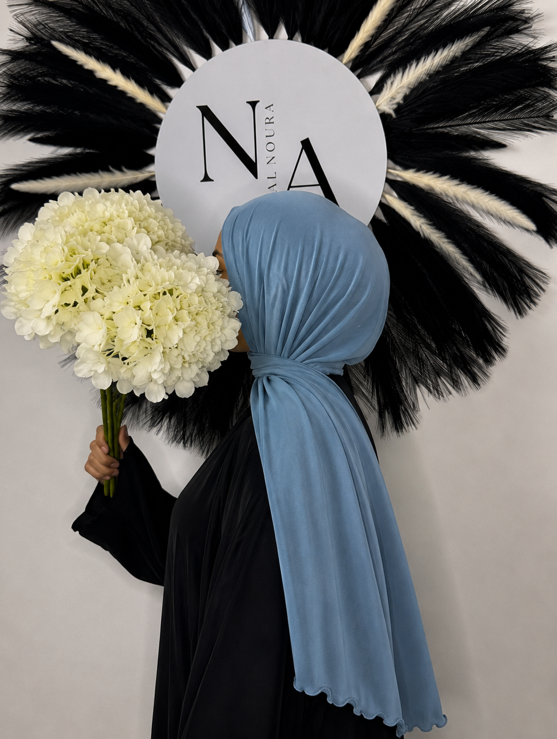 Welliger Hijab hellblau
