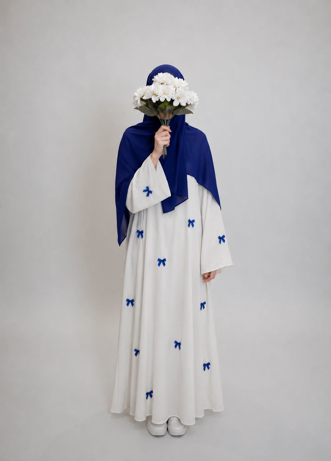 Abaya with bows